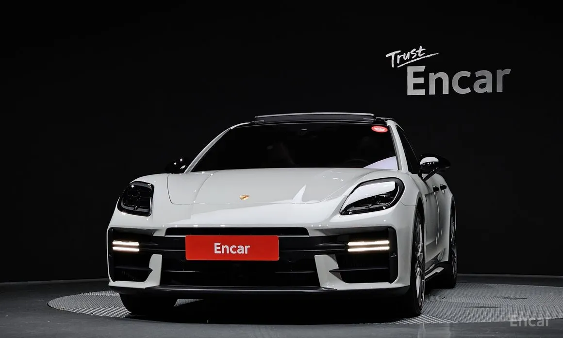 Фото 3 - Porsche Panamera