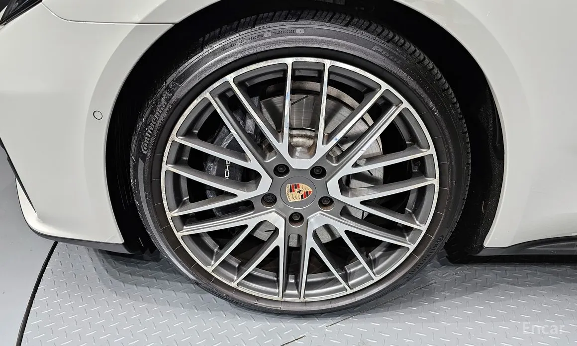 Фото 5 - Porsche Panamera