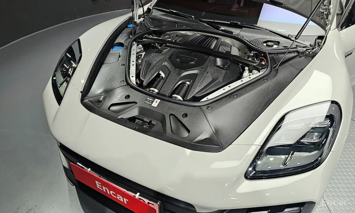 Фото 6 - Porsche Panamera