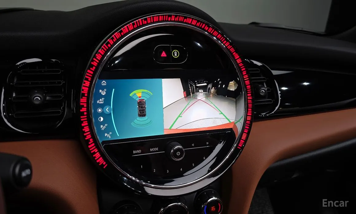 Фото 15 - Mini Cooper Convertible