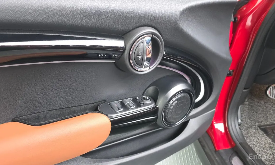 Фото 19 - Mini Cooper Convertible