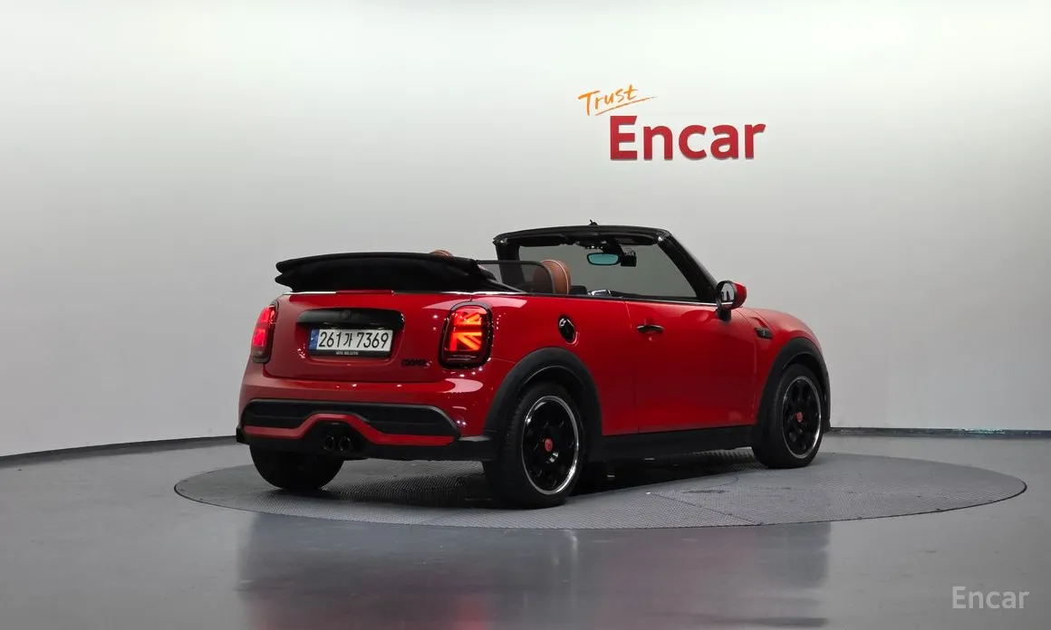 Фото 2 - Mini Cooper Convertible