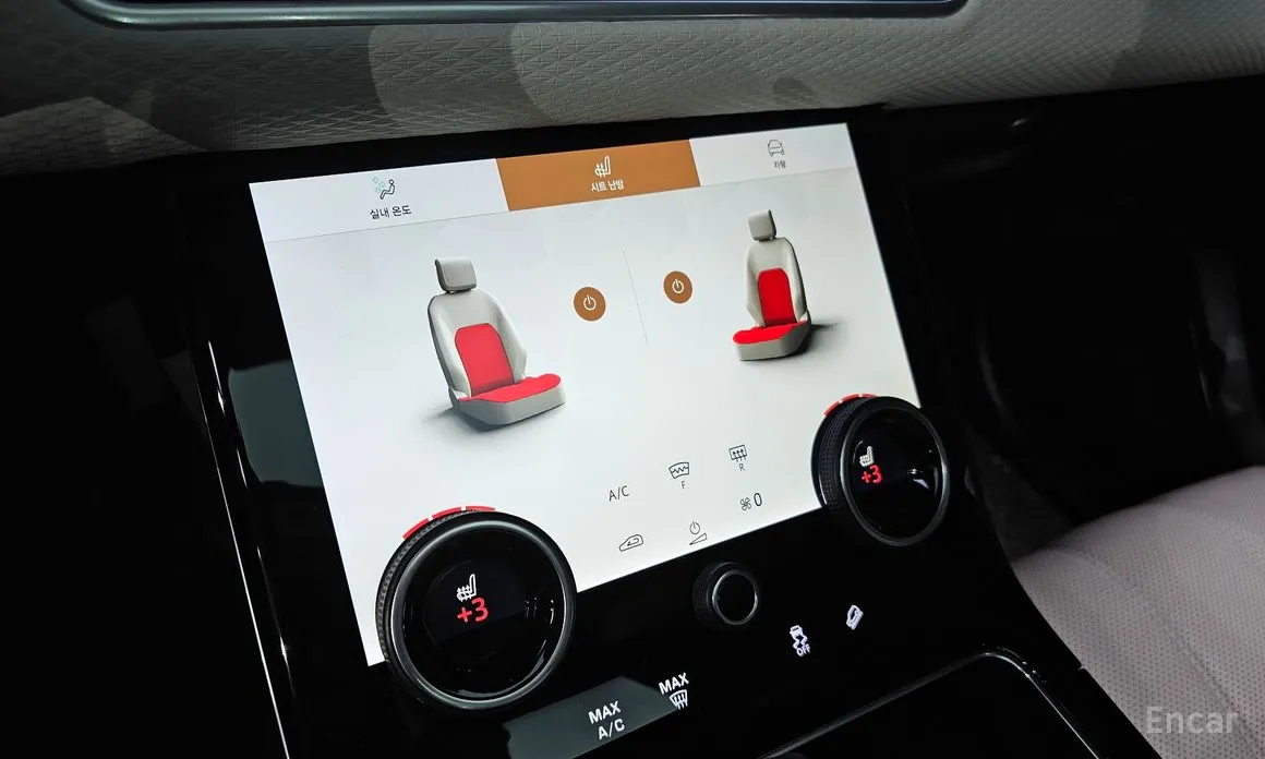 Фото 16 - Land Rover Range Rover Velar