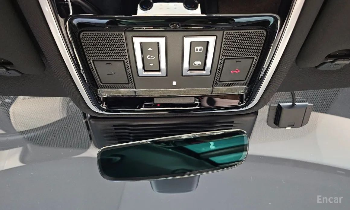 Фото 17 - Land Rover Range Rover Velar