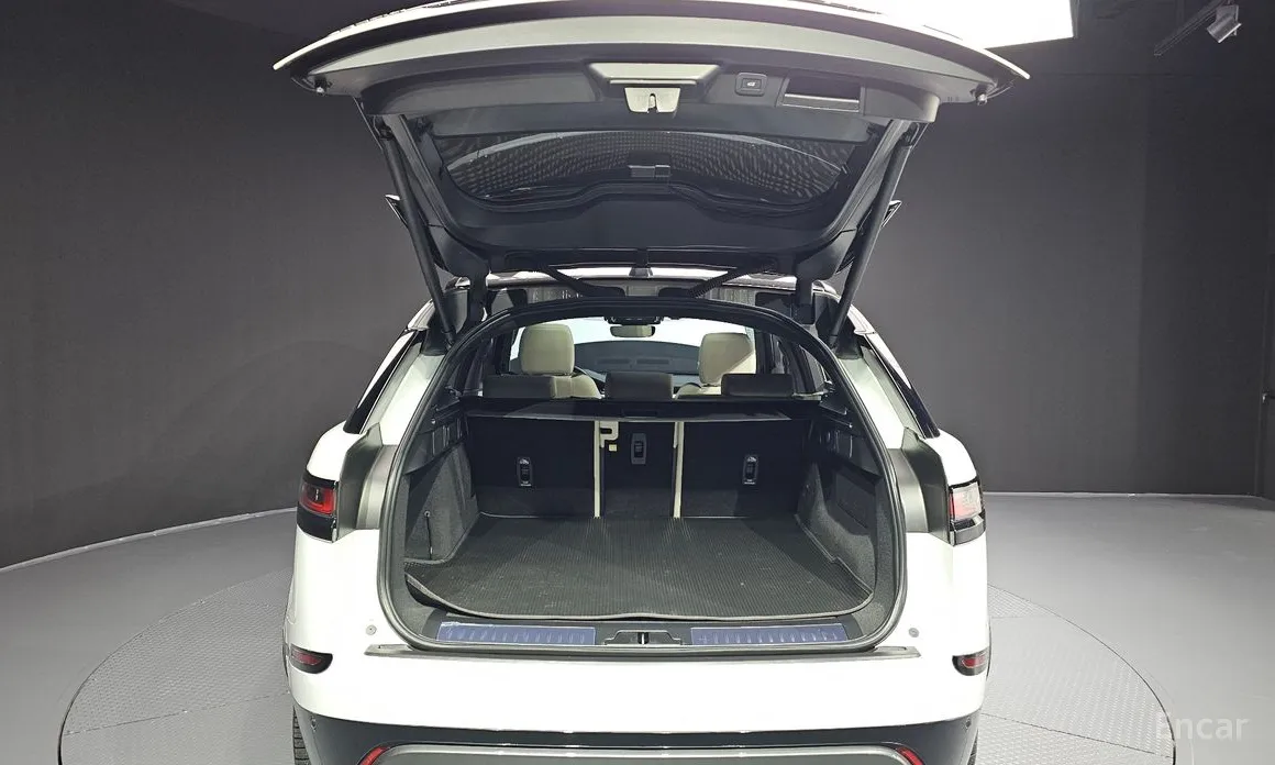 Фото 20 - Land Rover Range Rover Velar