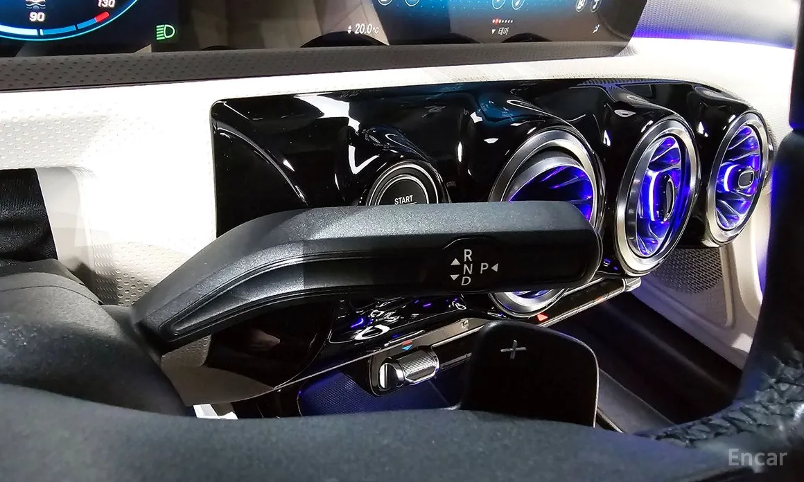 Фото 9 - Mercedes-Benz A-Class