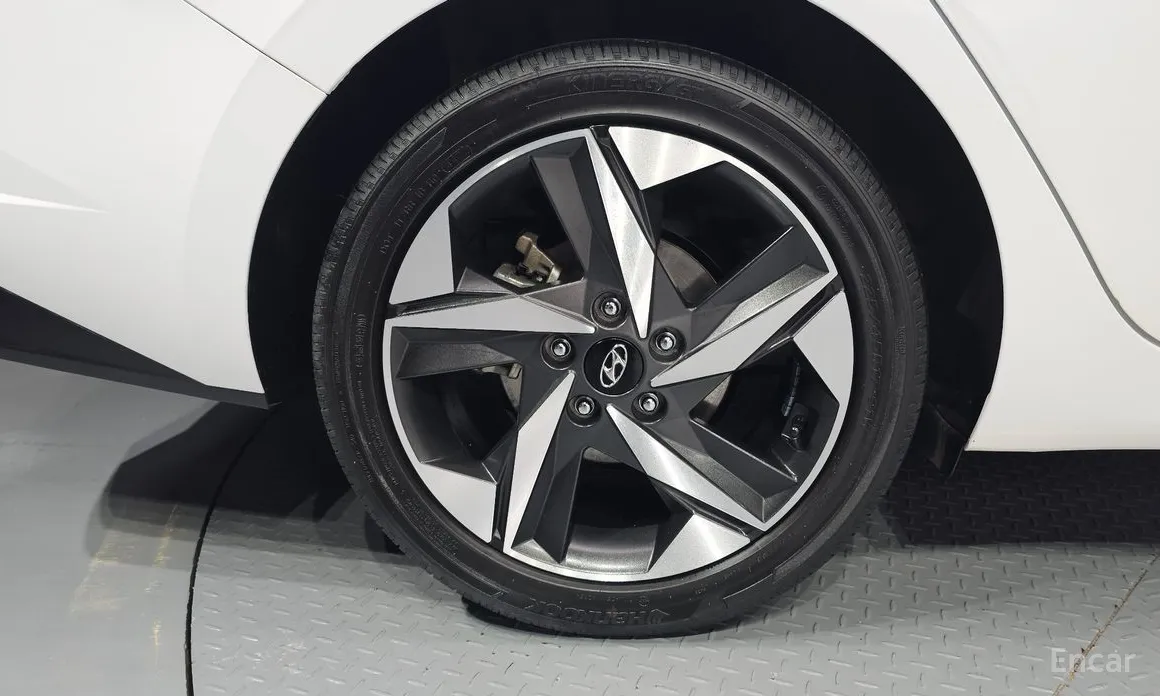 Фото 5 - Hyundai Avante