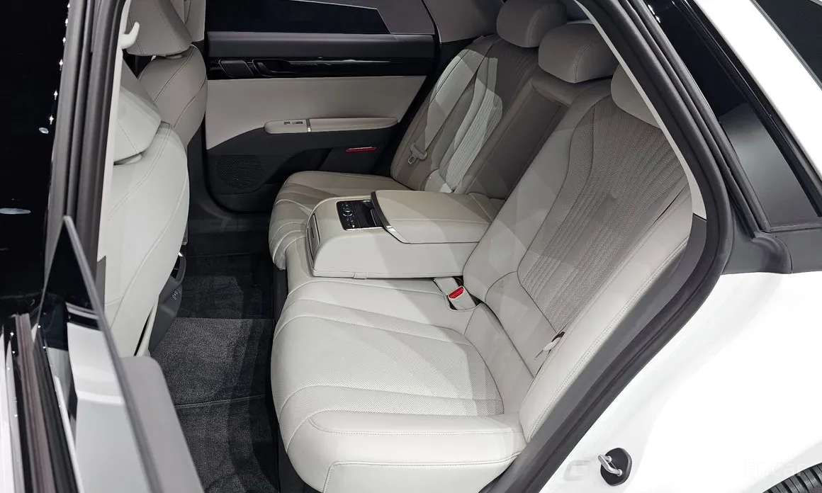 Фото 12 - Hyundai Grandeur