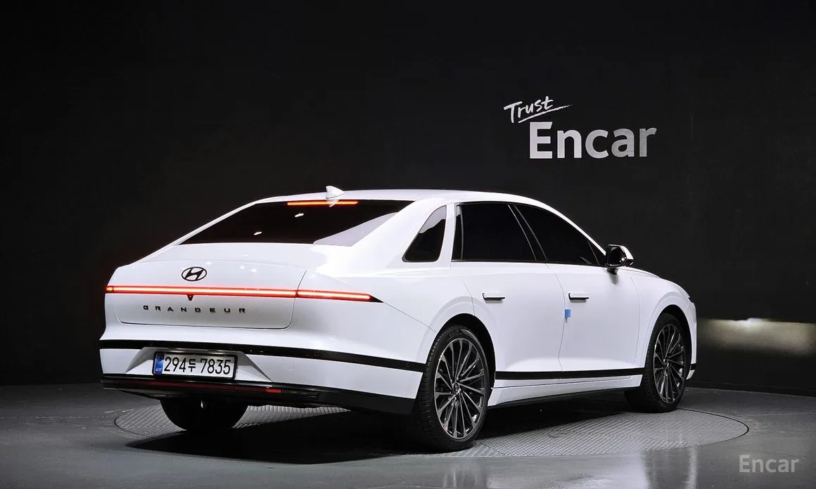 Фото 2 - Hyundai Grandeur