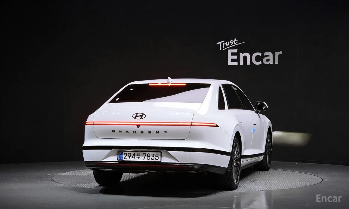 Фото 4 - Hyundai Grandeur