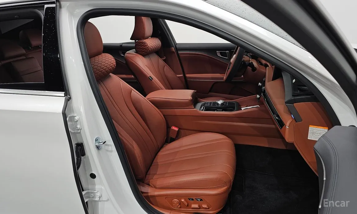 Фото 10 - Kia K8