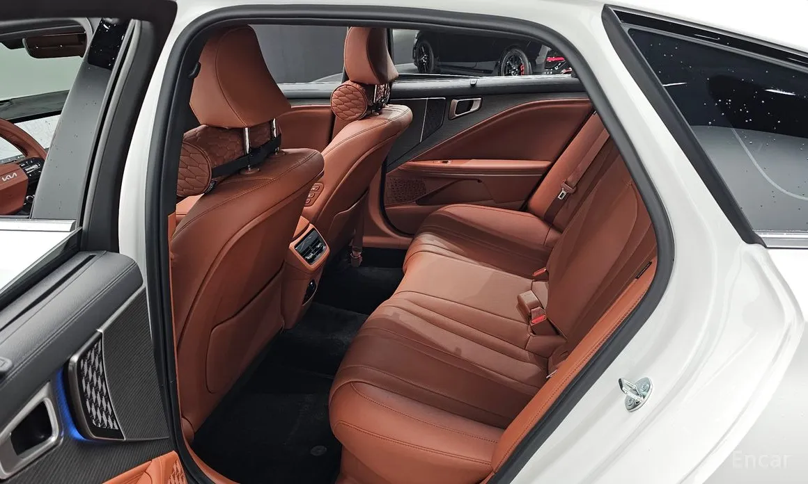 Фото 12 - Kia K8