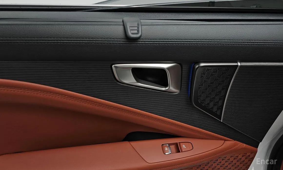 Фото 19 - Kia K8