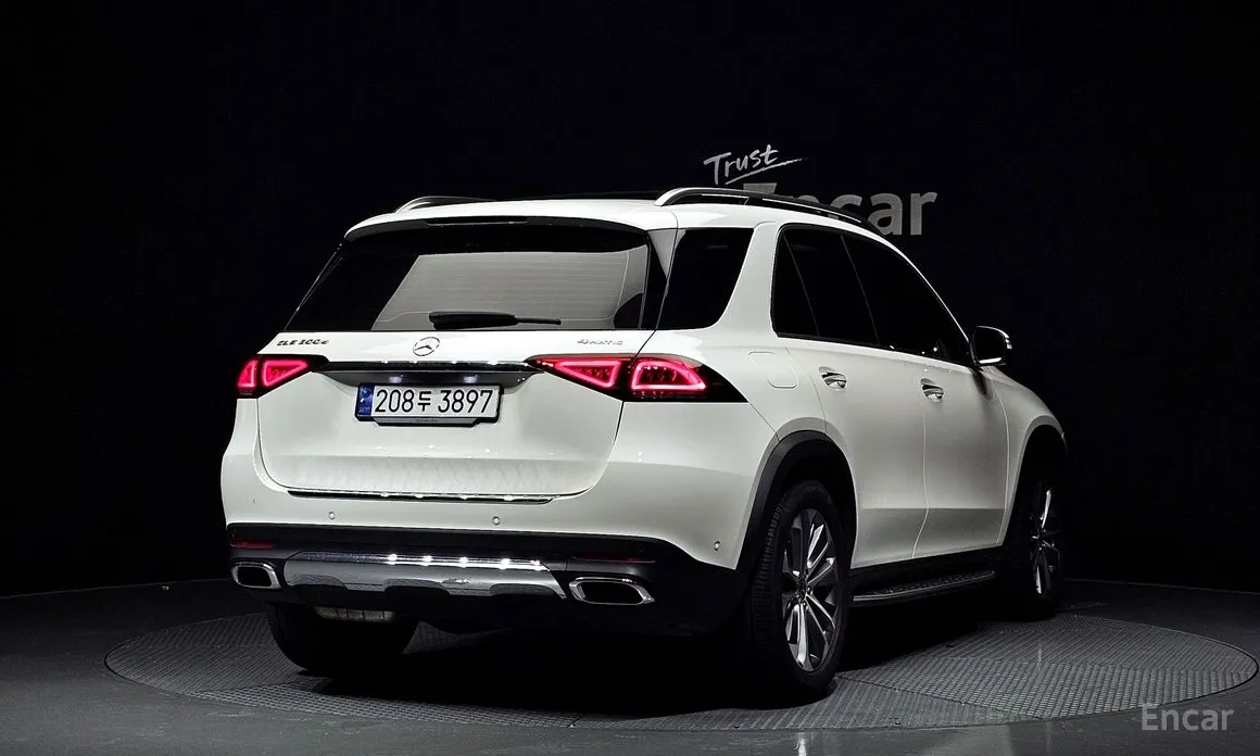 Фото 2 - Mercedes-Benz GLE-Class