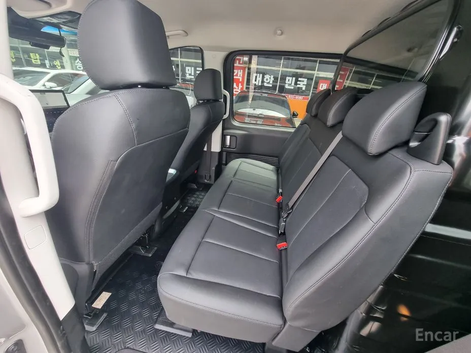 Фото 8 - Hyundai Staria