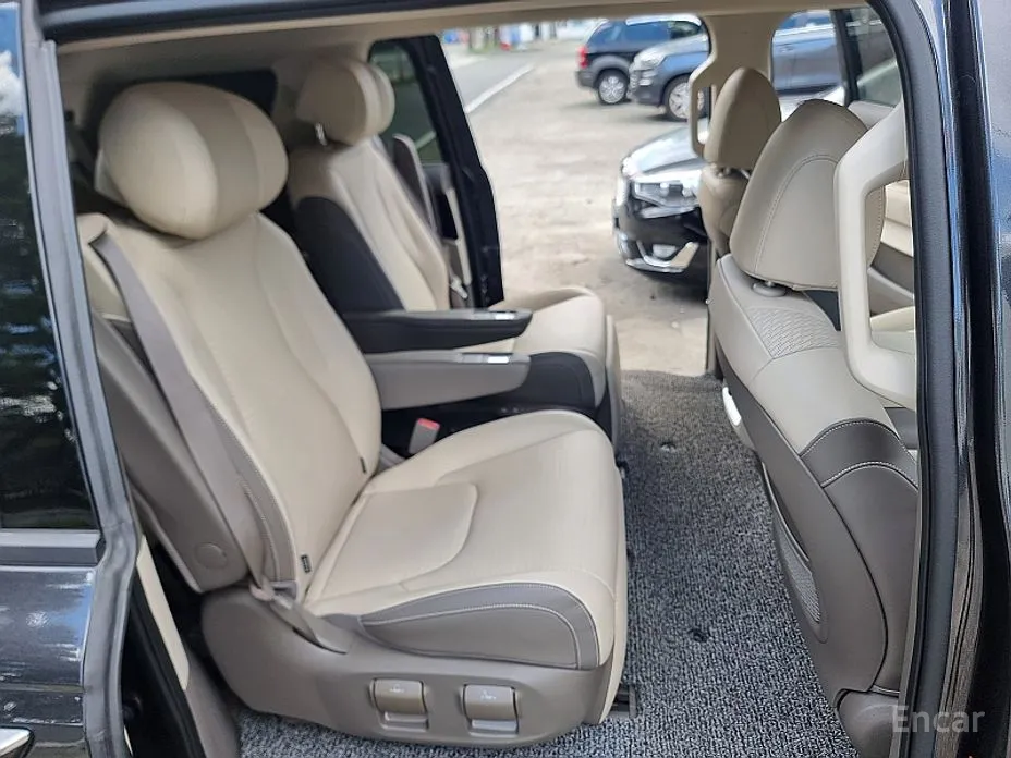 Фото 9 - Kia Carnival