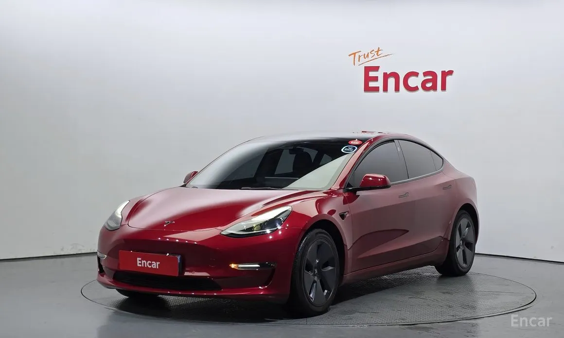 Фото 1 - Tesla Model 3