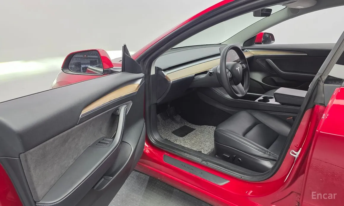 Фото 11 - Tesla Model 3