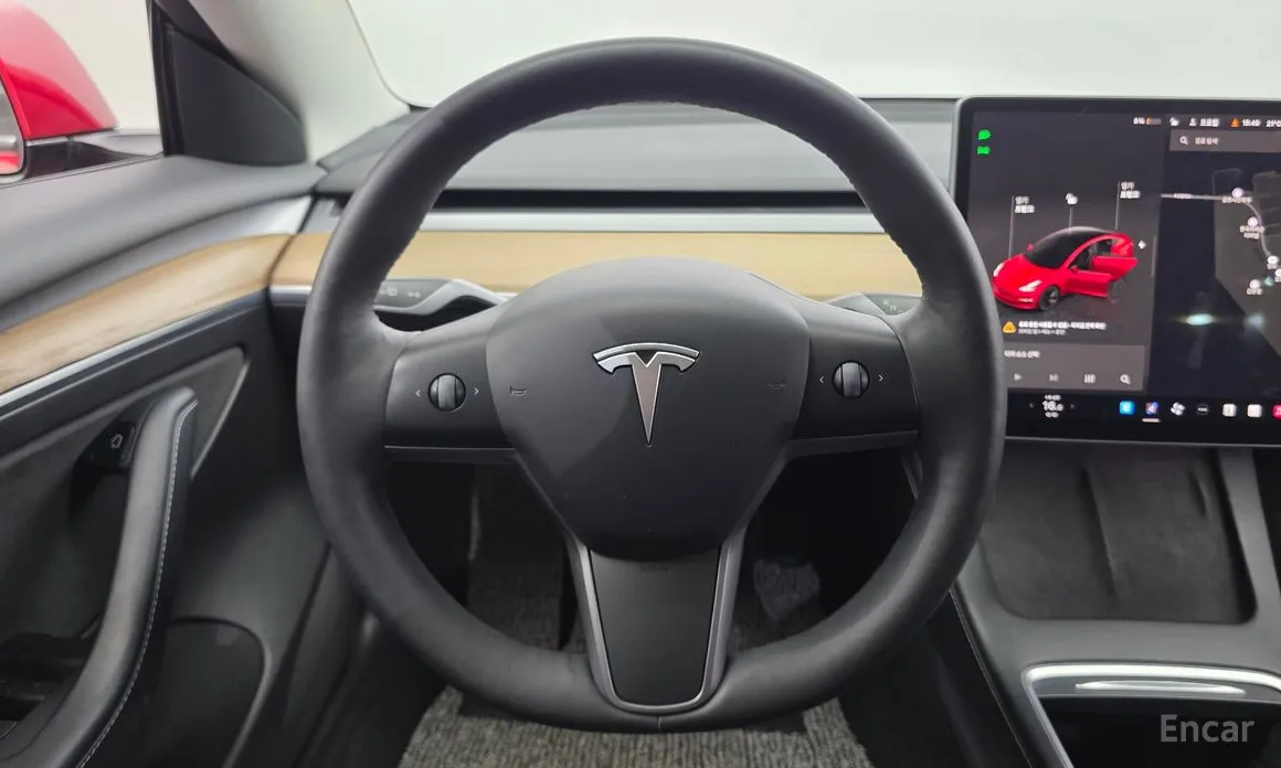 Фото 14 - Tesla Model 3