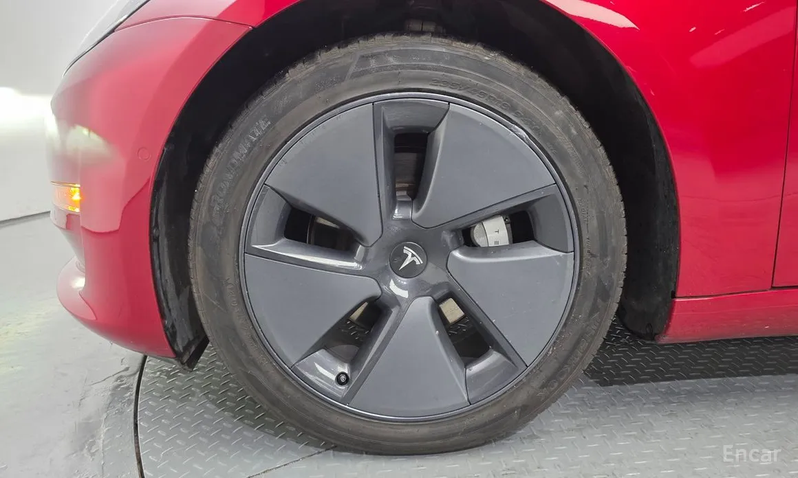 Фото 5 - Tesla Model 3