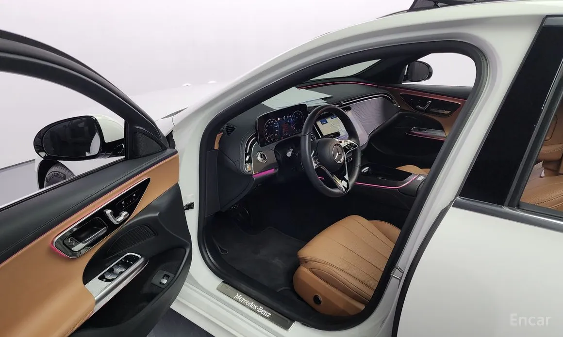 Фото 11 - Mercedes-Benz E-Class