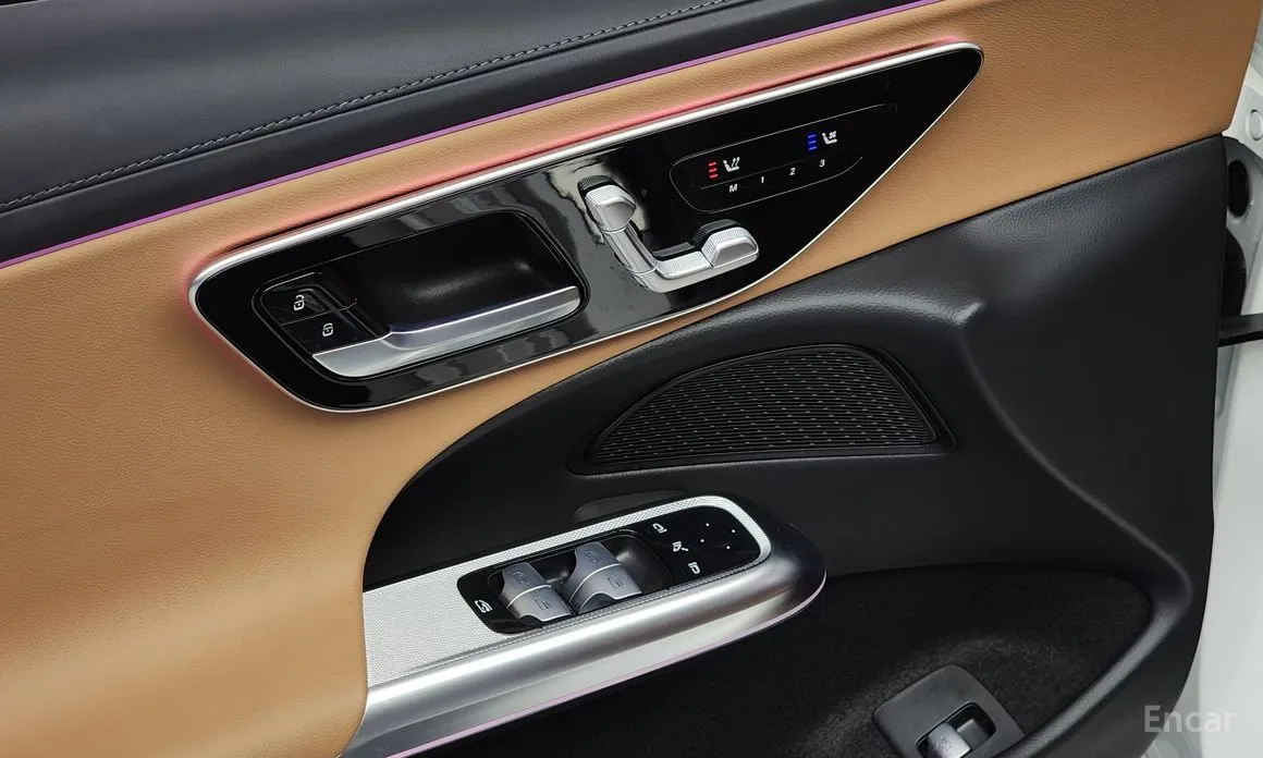 Фото 13 - Mercedes-Benz E-Class