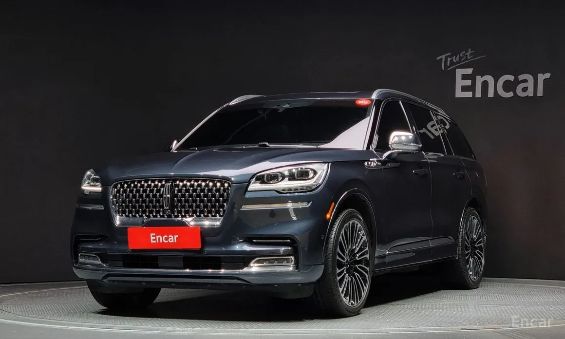 Фото 1 - Lincoln Aviator