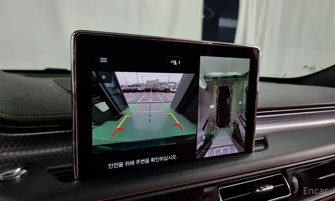 Фото 15 - Lincoln Aviator