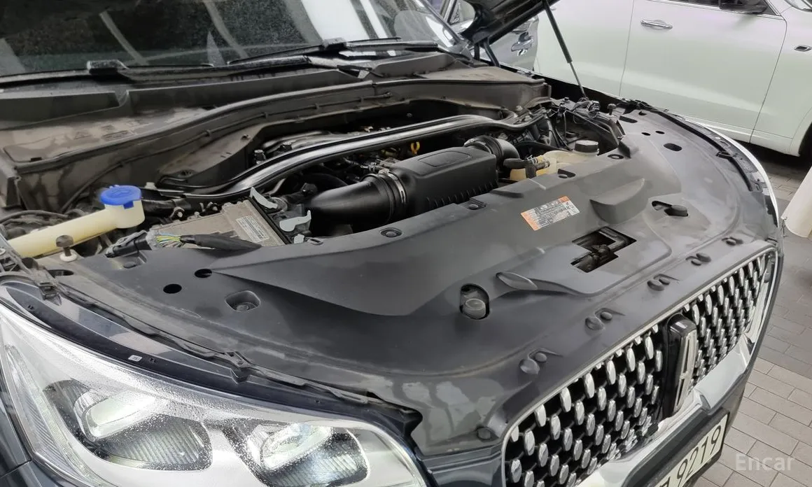 Фото 6 - Lincoln Aviator