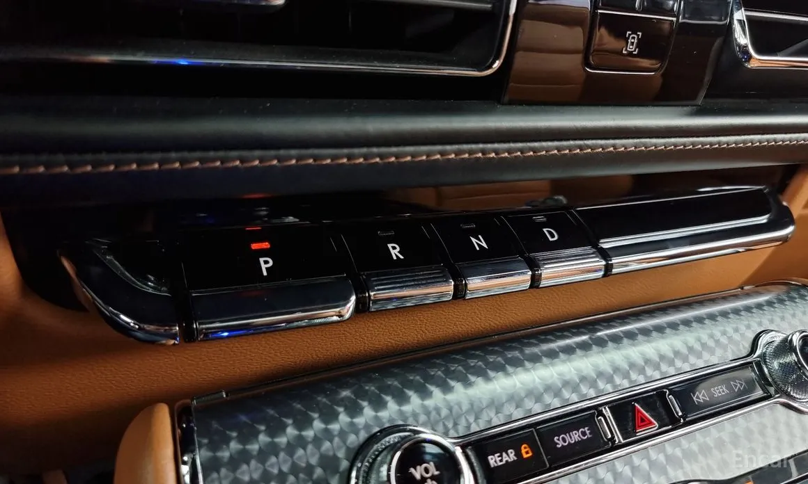 Фото 9 - Lincoln Aviator