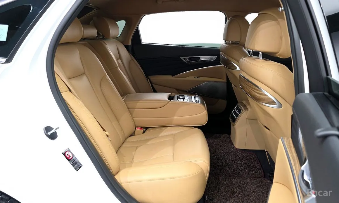 Фото 12 - Kia K9