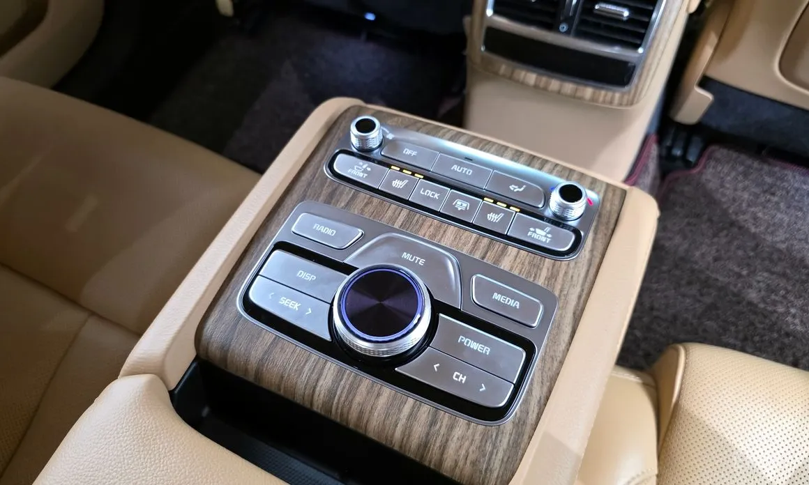 Фото 19 - Kia K9