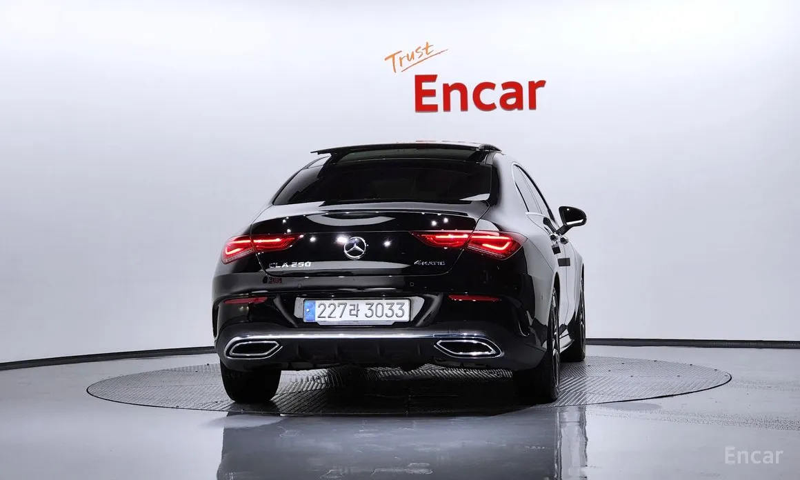 Фото 4 - Mercedes-Benz CLA-Class