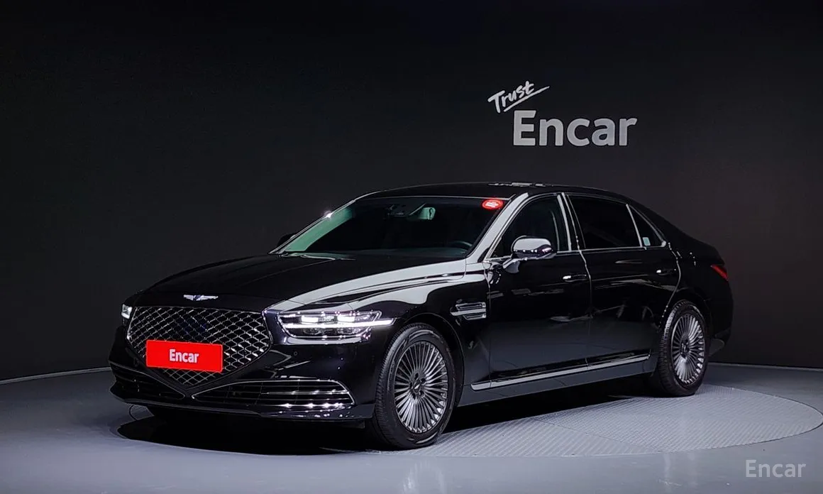 Фото 1 - Genesis G90