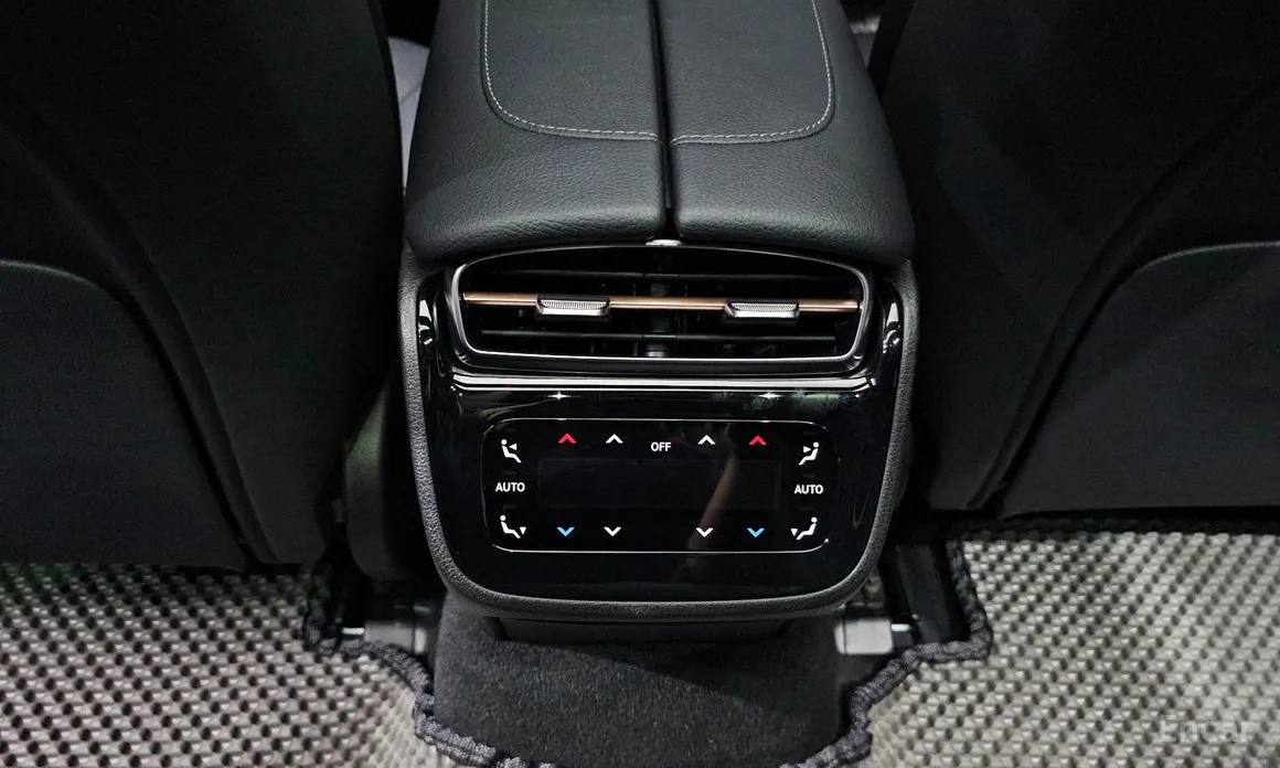 Фото 19 - Mercedes-Benz EQE