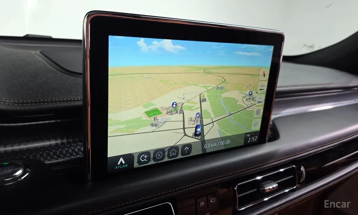 Фото 14 - Lincoln Aviator