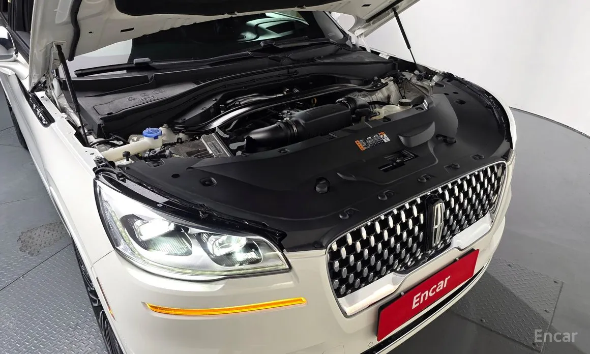 Фото 6 - Lincoln Aviator