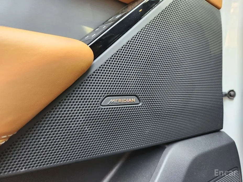 Фото 12 - Land Rover Range Rover Velar