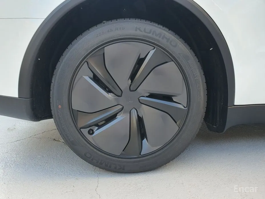 Фото 20 - Tesla Model Y