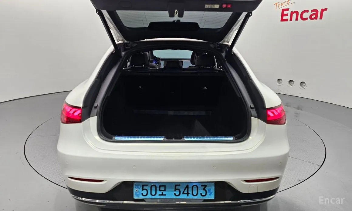 Фото 20 - Mercedes-Benz EQS