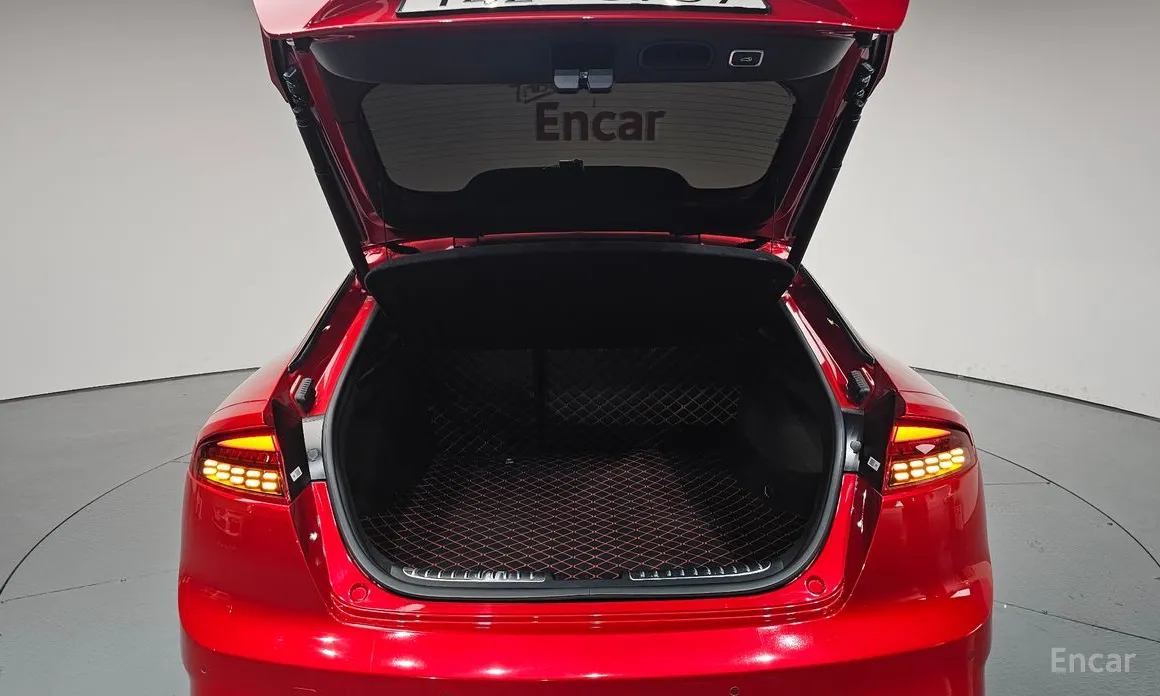 Фото 20 - Kia Stinger