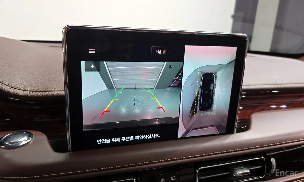 Фото 15 - Lincoln Aviator