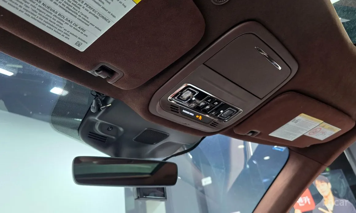 Фото 18 - Lincoln Aviator