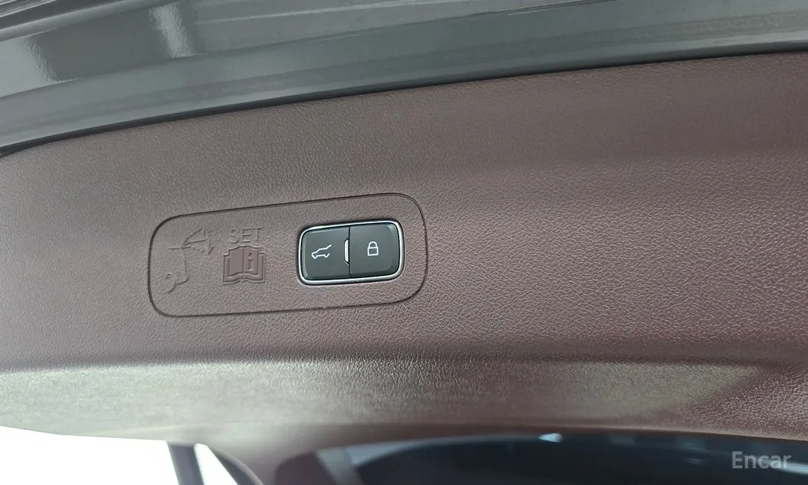 Фото 20 - Lincoln Aviator