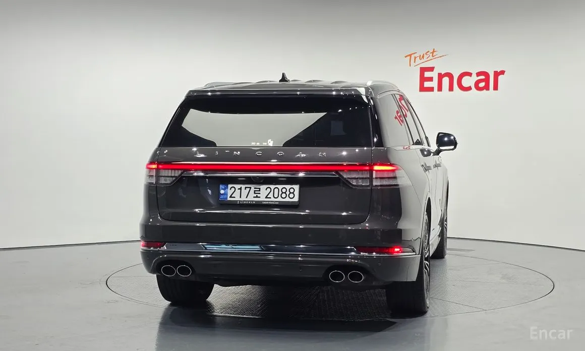 Фото 4 - Lincoln Aviator