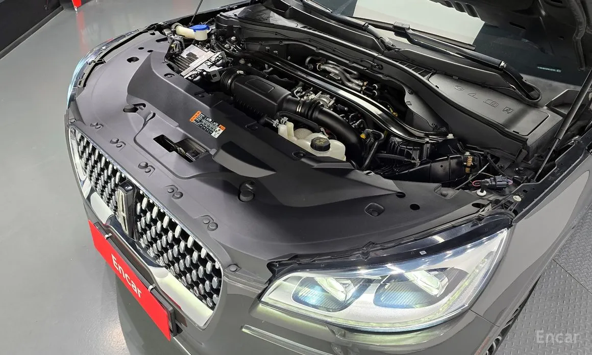 Фото 6 - Lincoln Aviator