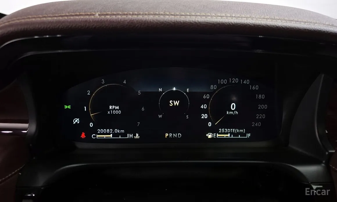 Фото 8 - Lincoln Aviator