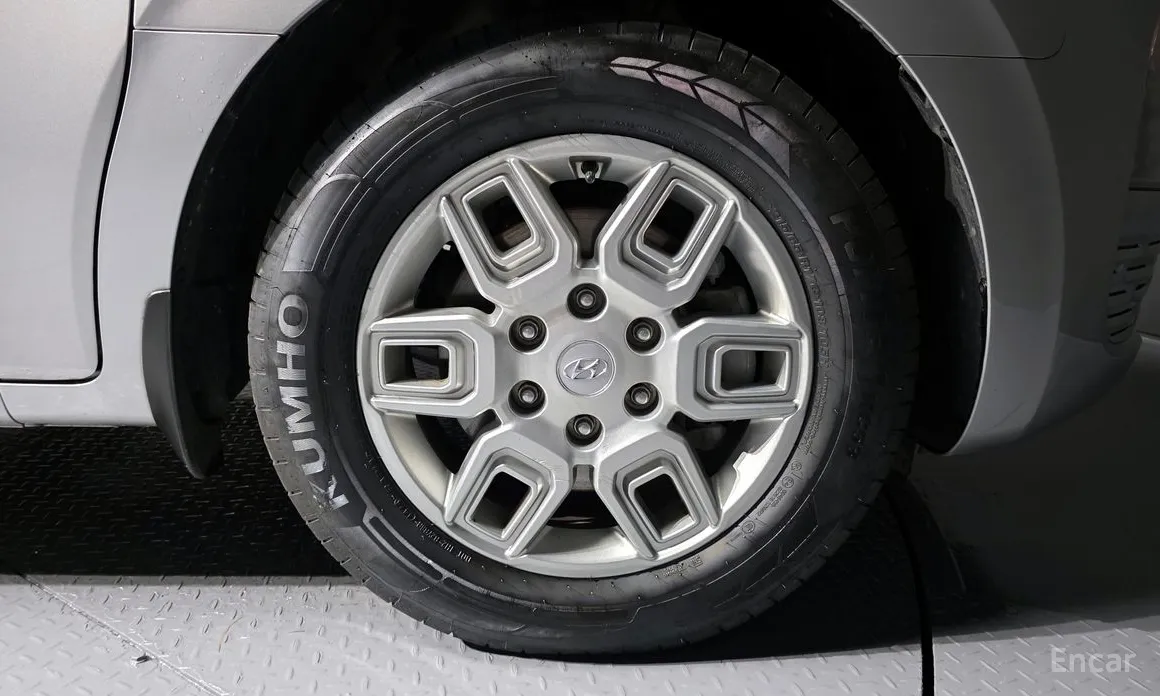 Фото 5 - Hyundai Staria