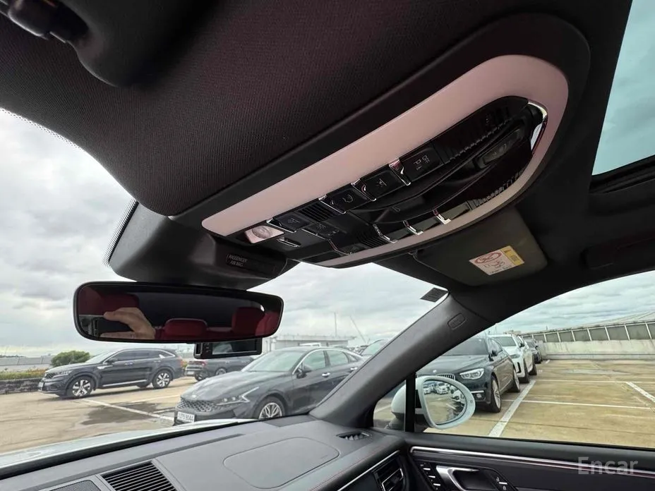 Фото 18 - Porsche Macan