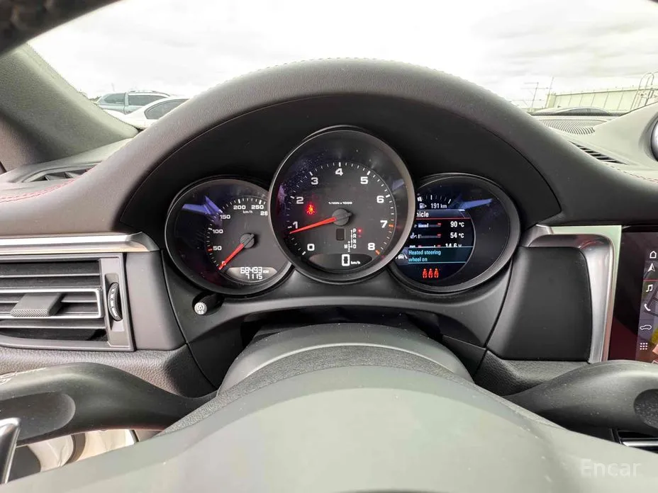 Фото 8 - Porsche Macan